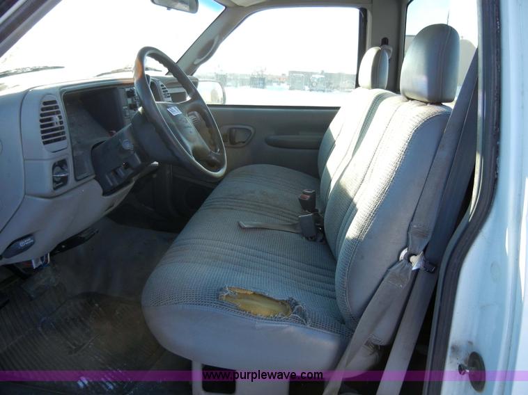 image for item 2350 1998 Chevrolet C2500 Cheyenne Heavy Duty pickup truck