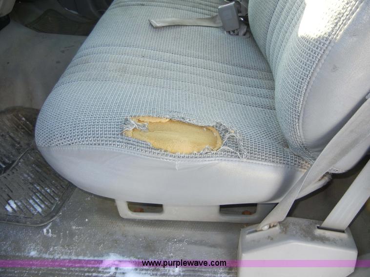 image for item 2350 1998 Chevrolet C2500 Cheyenne Heavy Duty pickup truck