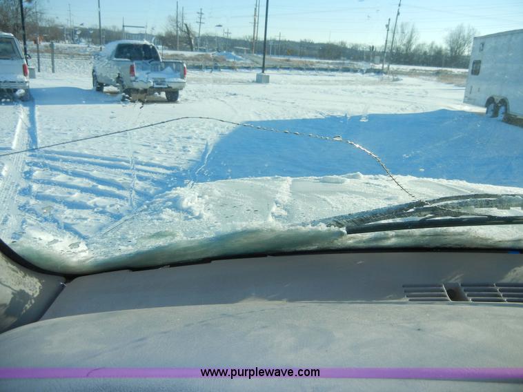 image for item 2350 1998 Chevrolet C2500 Cheyenne Heavy Duty pickup truck