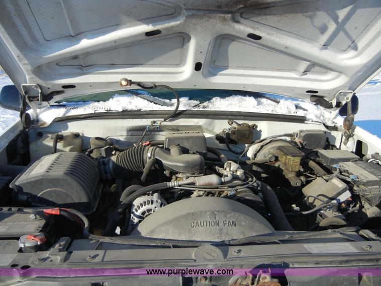 image for item 2350 1998 Chevrolet C2500 Cheyenne Heavy Duty pickup truck