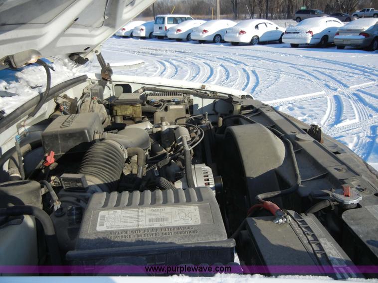 image for item 2350 1998 Chevrolet C2500 Cheyenne Heavy Duty pickup truck