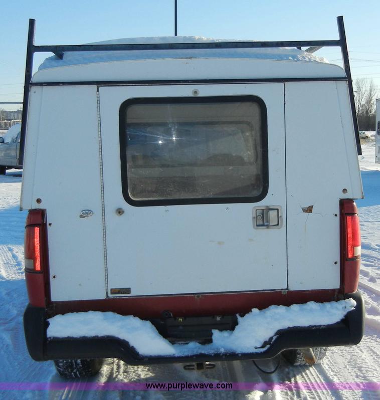 image for item 2351 1995 Chevrolet S10  pickup truck