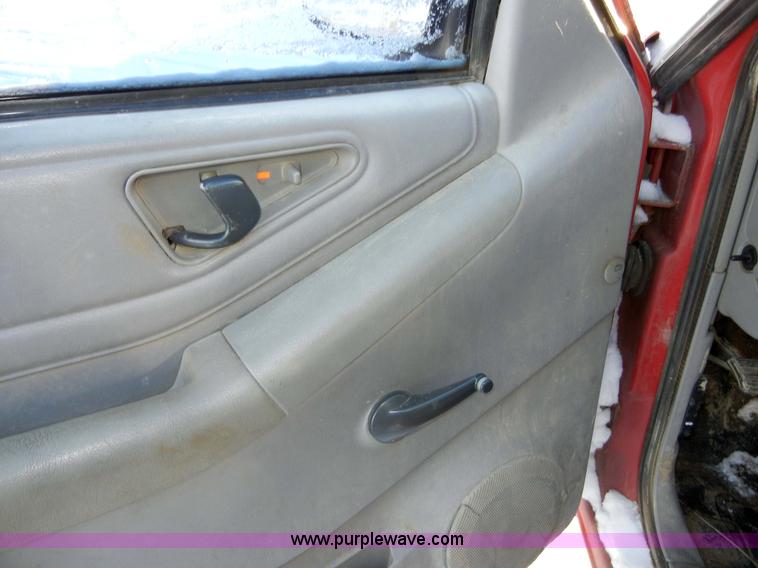 image for item 2351 1995 Chevrolet S10  pickup truck