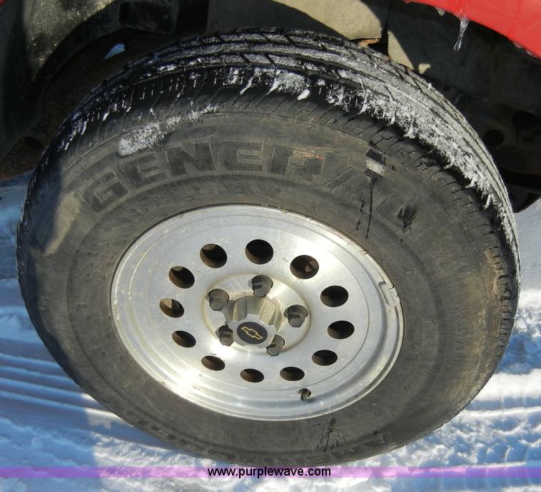 image for item 2351 1995 Chevrolet S10  pickup truck