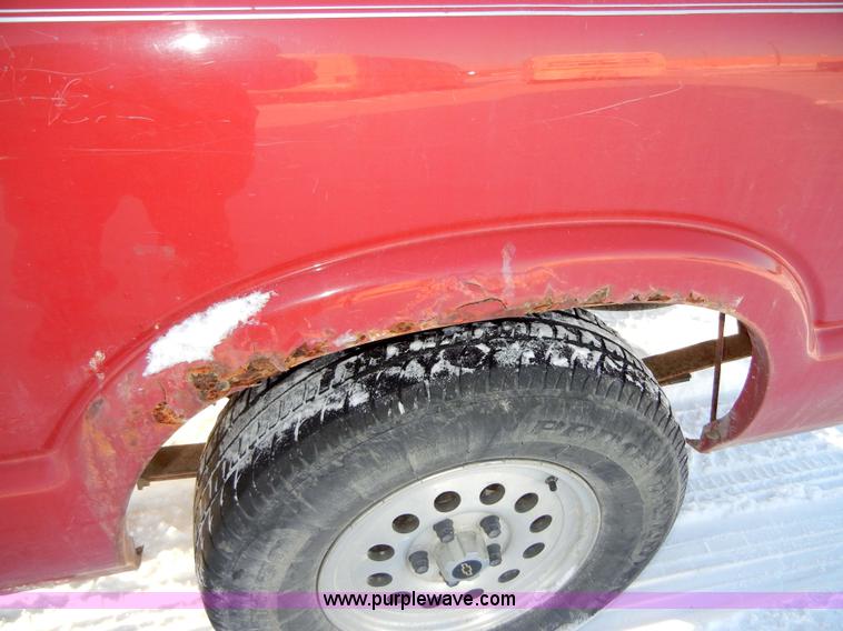 image for item 2351 1995 Chevrolet S10  pickup truck