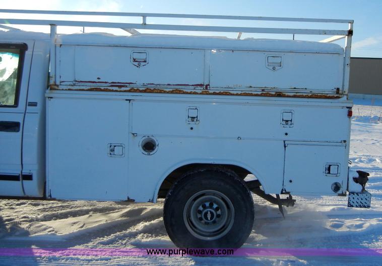 image for item 2352 1997 Chevrolet K2500 heavy duty pickup truck