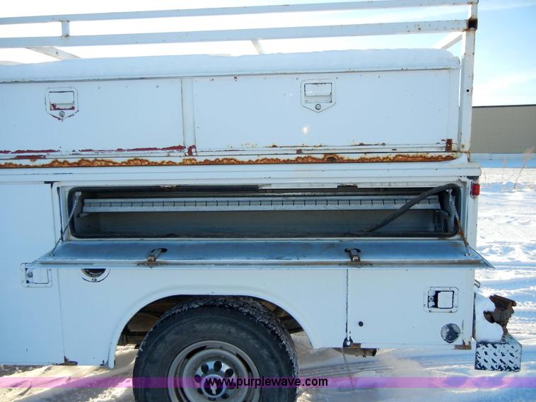 image for item 2352 1997 Chevrolet K2500 heavy duty pickup truck