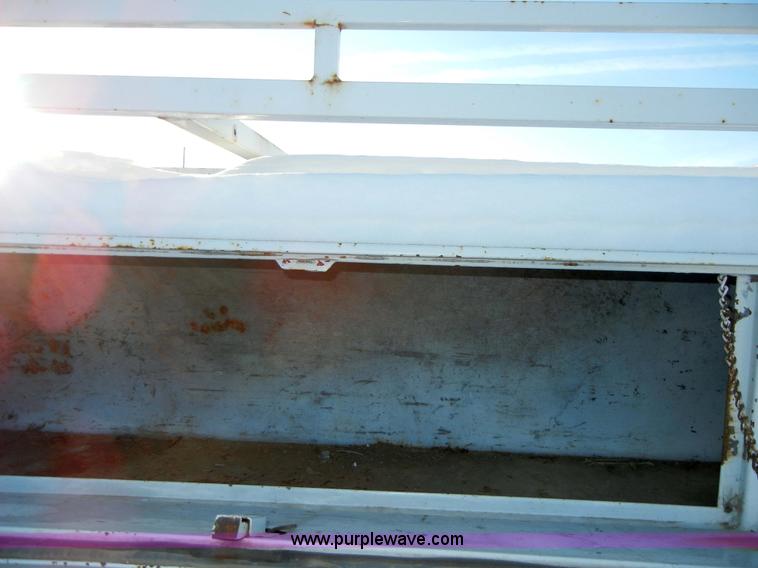 image for item 2352 1997 Chevrolet K2500 heavy duty pickup truck