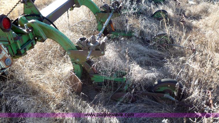 image for item 3163 John Deere six row planter