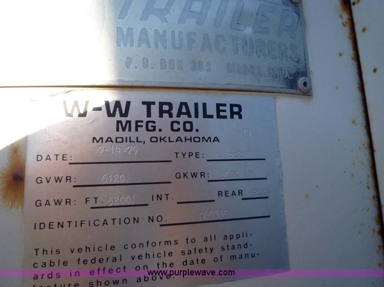 image for item 3165 1979 W-W livestock trailer