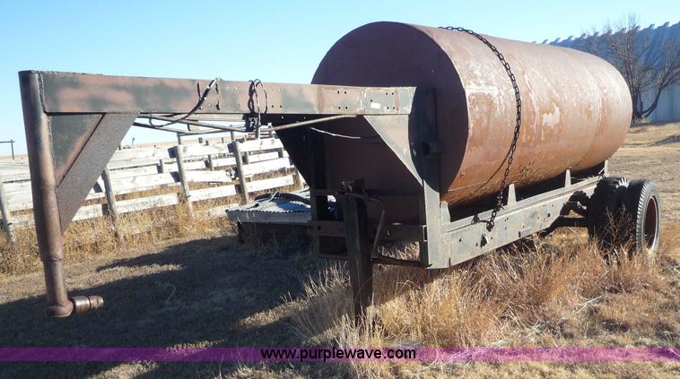image for item 3166 Single axle goose neck water tailer