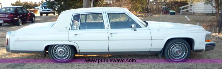 image for item 3169 1987 Cadillac Brougham