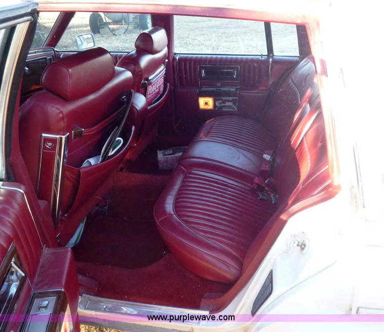 image for item 3169 1987 Cadillac Brougham