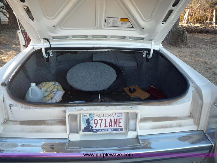 image for item 3169 1987 Cadillac Brougham