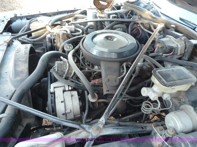 image for item 3169 1987 Cadillac Brougham