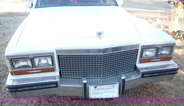 image for item 3169 1987 Cadillac Brougham