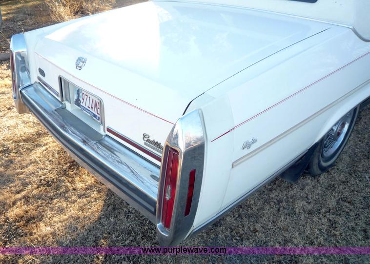 image for item 3169 1987 Cadillac Brougham
