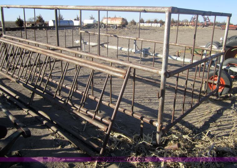 image for item 3279 Livestock feeder