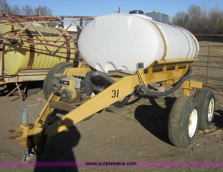 image for item 3282 500 gallon bulk ferilizer wagon