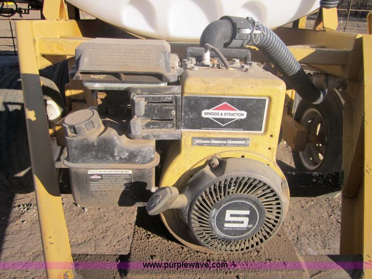 image for item 3282 500 gallon bulk ferilizer wagon