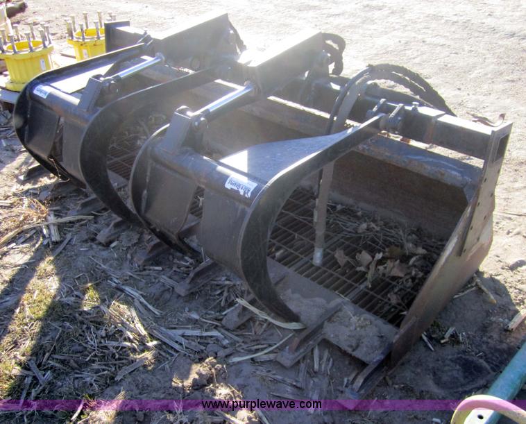 image for item 3286 Skid loader 80" bucket with grapple forks