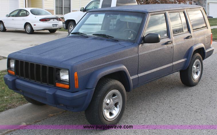 image for item 4991 2000 Jeep Cherokee Sport