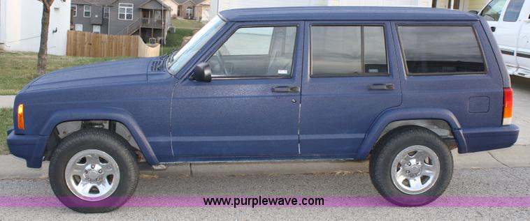 image for item 4991 2000 Jeep Cherokee Sport