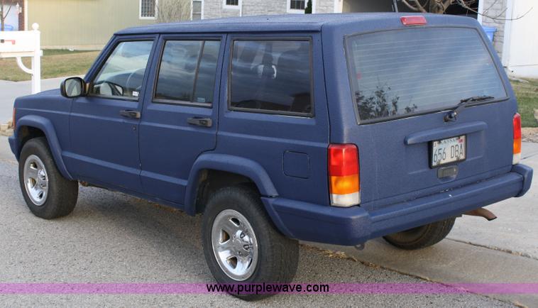 image for item 4991 2000 Jeep Cherokee Sport