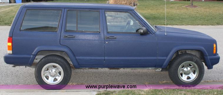 image for item 4991 2000 Jeep Cherokee Sport