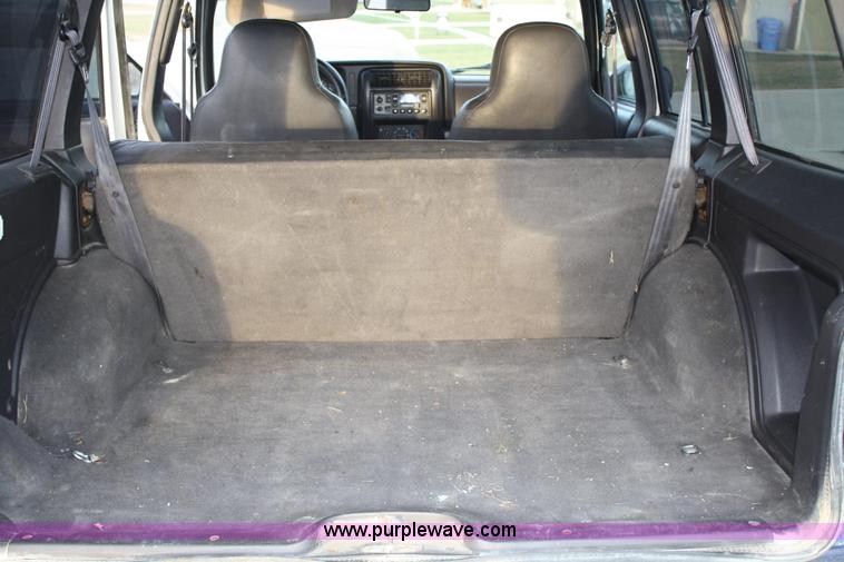 image for item 4991 2000 Jeep Cherokee Sport