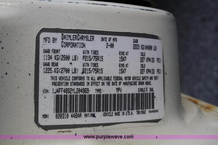 image for item 4991 2000 Jeep Cherokee Sport