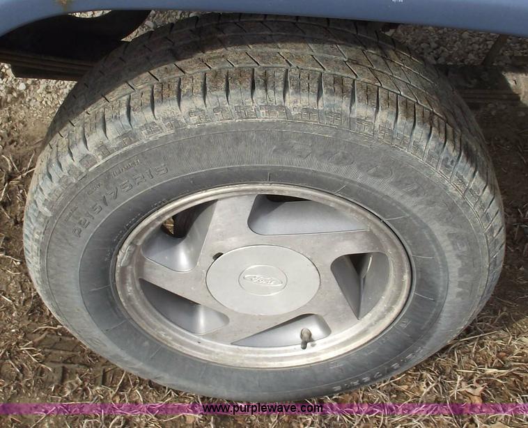 image for item 5488 1991 Ford Ranger STX extended cab pickup truck