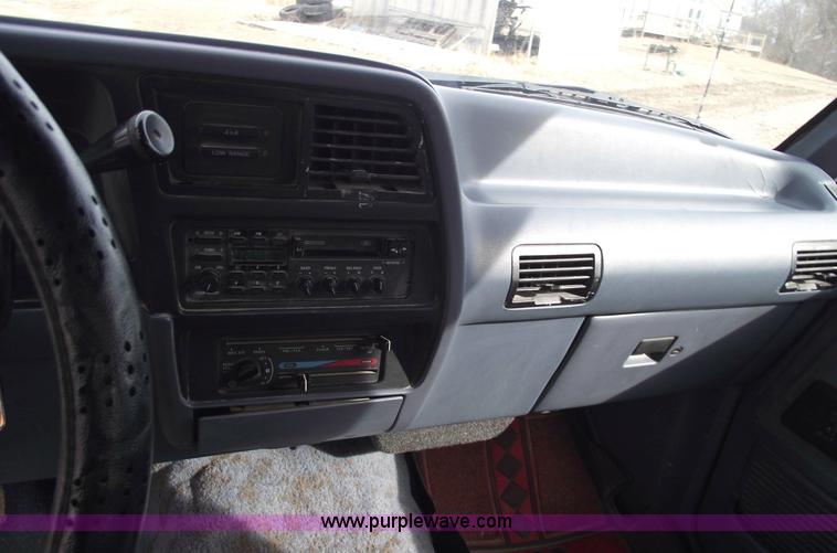 image for item 5488 1991 Ford Ranger STX extended cab pickup truck
