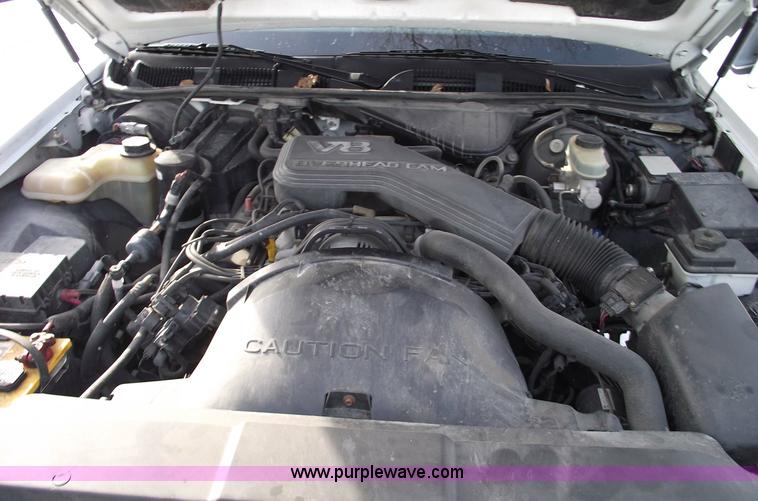 image for item 5519 1995 Lincoln Town Car Signature