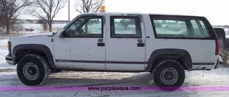image for item 5520 1994 Chevrolet Suburban K2500 Cheyenne