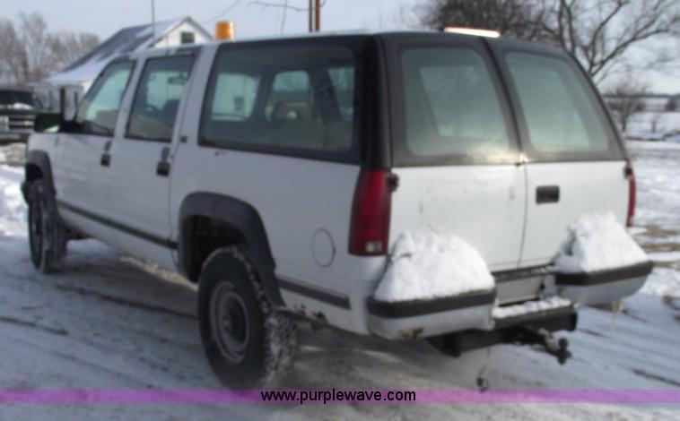image for item 5520 1994 Chevrolet Suburban K2500 Cheyenne