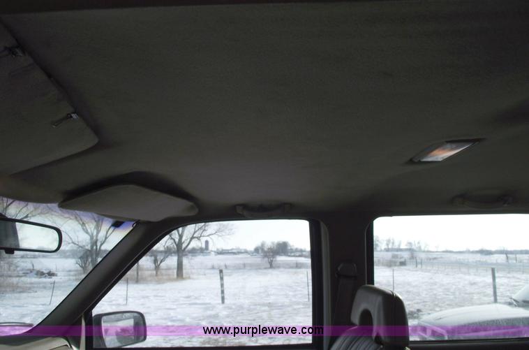 image for item 5520 1994 Chevrolet Suburban K2500 Cheyenne