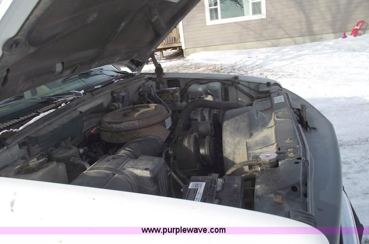 image for item 5520 1994 Chevrolet Suburban K2500 Cheyenne