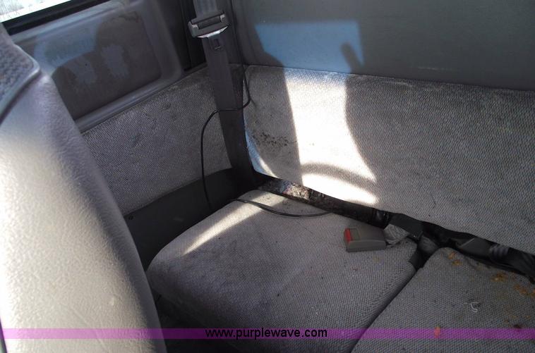 image for item 5521 1994 Dodge Dakota SLT club cab pickup truck