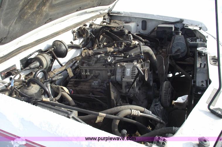 image for item 5521 1994 Dodge Dakota SLT club cab pickup truck