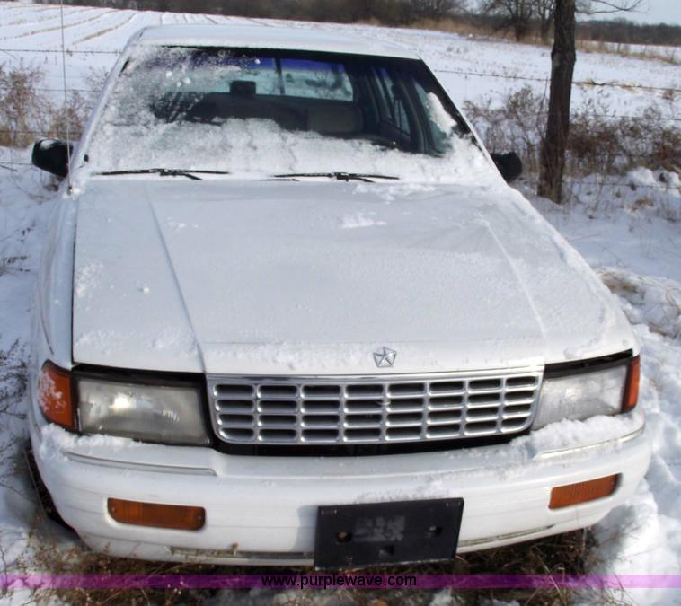 image for item 5522 1994 Plymouth Acclaim