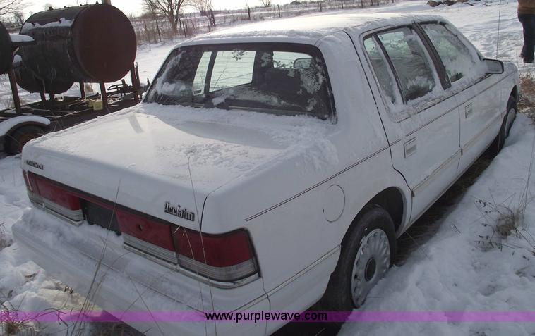 image for item 5522 1994 Plymouth Acclaim