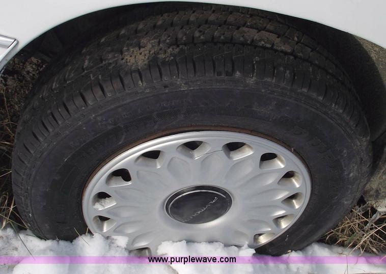 image for item 5522 1994 Plymouth Acclaim