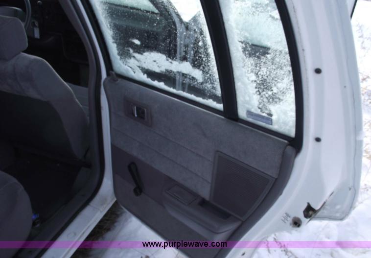 image for item 5522 1994 Plymouth Acclaim