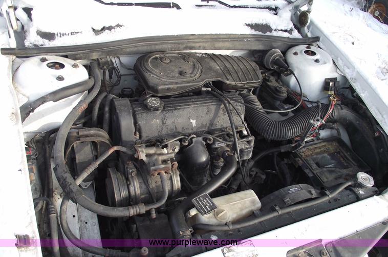 image for item 5522 1994 Plymouth Acclaim