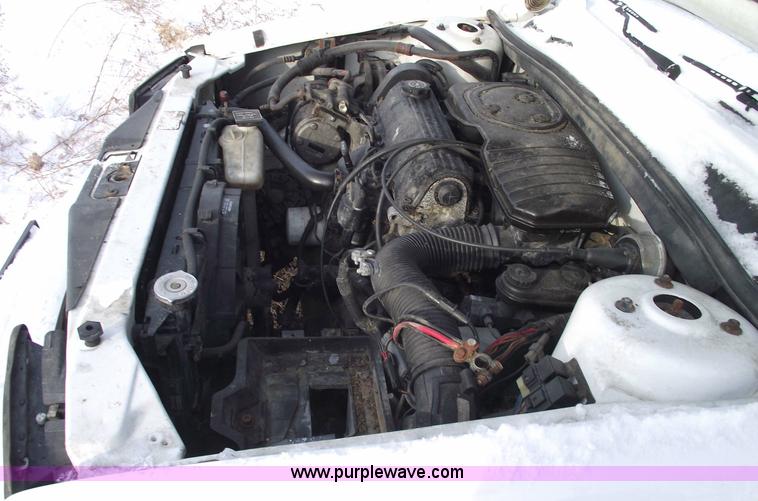 image for item 5522 1994 Plymouth Acclaim