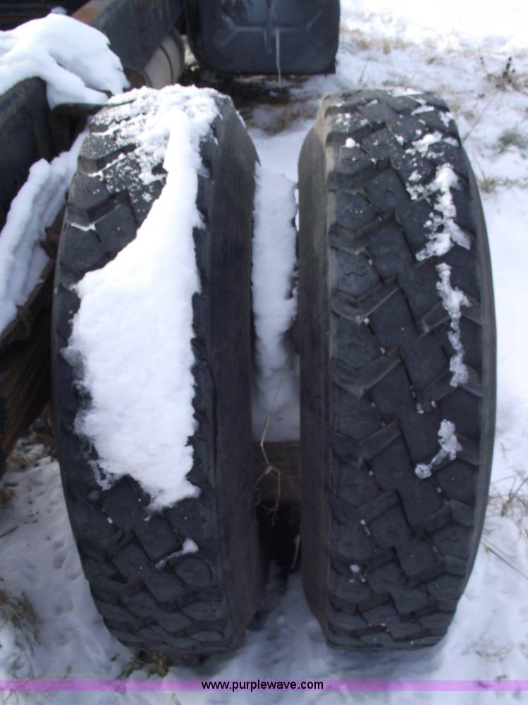 image for item 5524 1984 International S-1900 semi truck