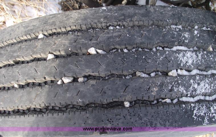 image for item 5524 1984 International S-1900 semi truck