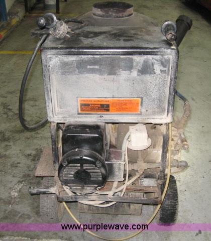 image for item 5544 Aladdin 1640 pressure/steam washer