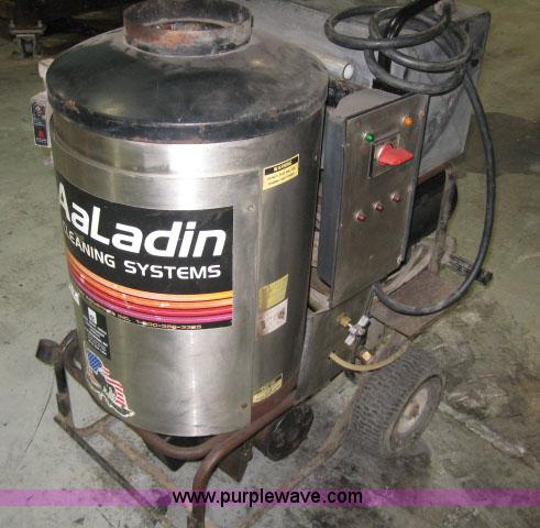 image for item 5544 Aladdin 1640 pressure/steam washer